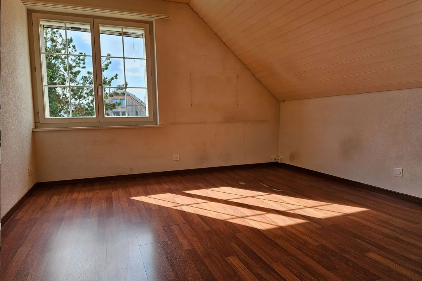 Incantevole casa unifamiliare di 6,5 stanze con grande giardino - Foto 13 di 13