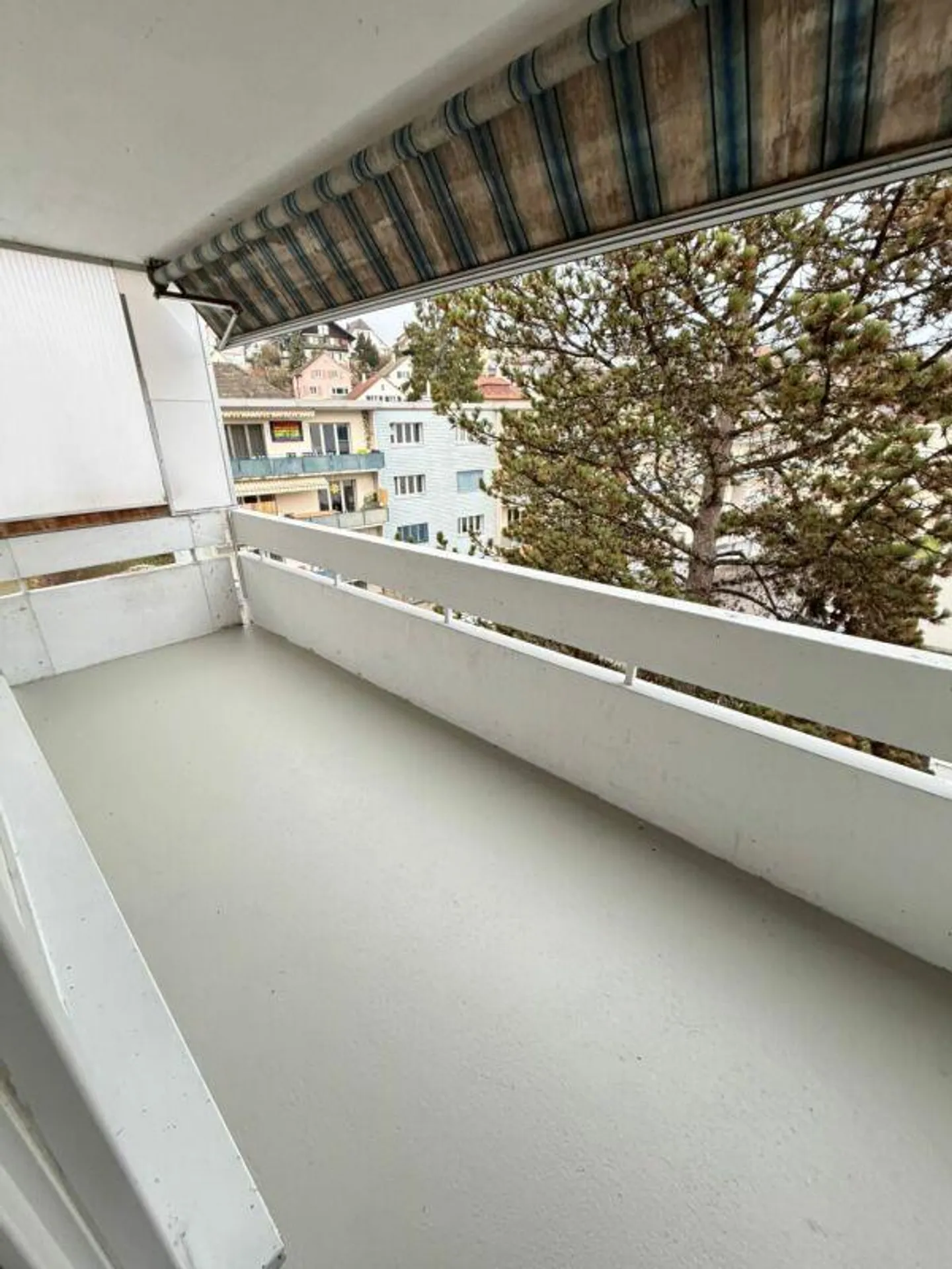 4.5 Apartment with large playground! - Photo 8 of 10