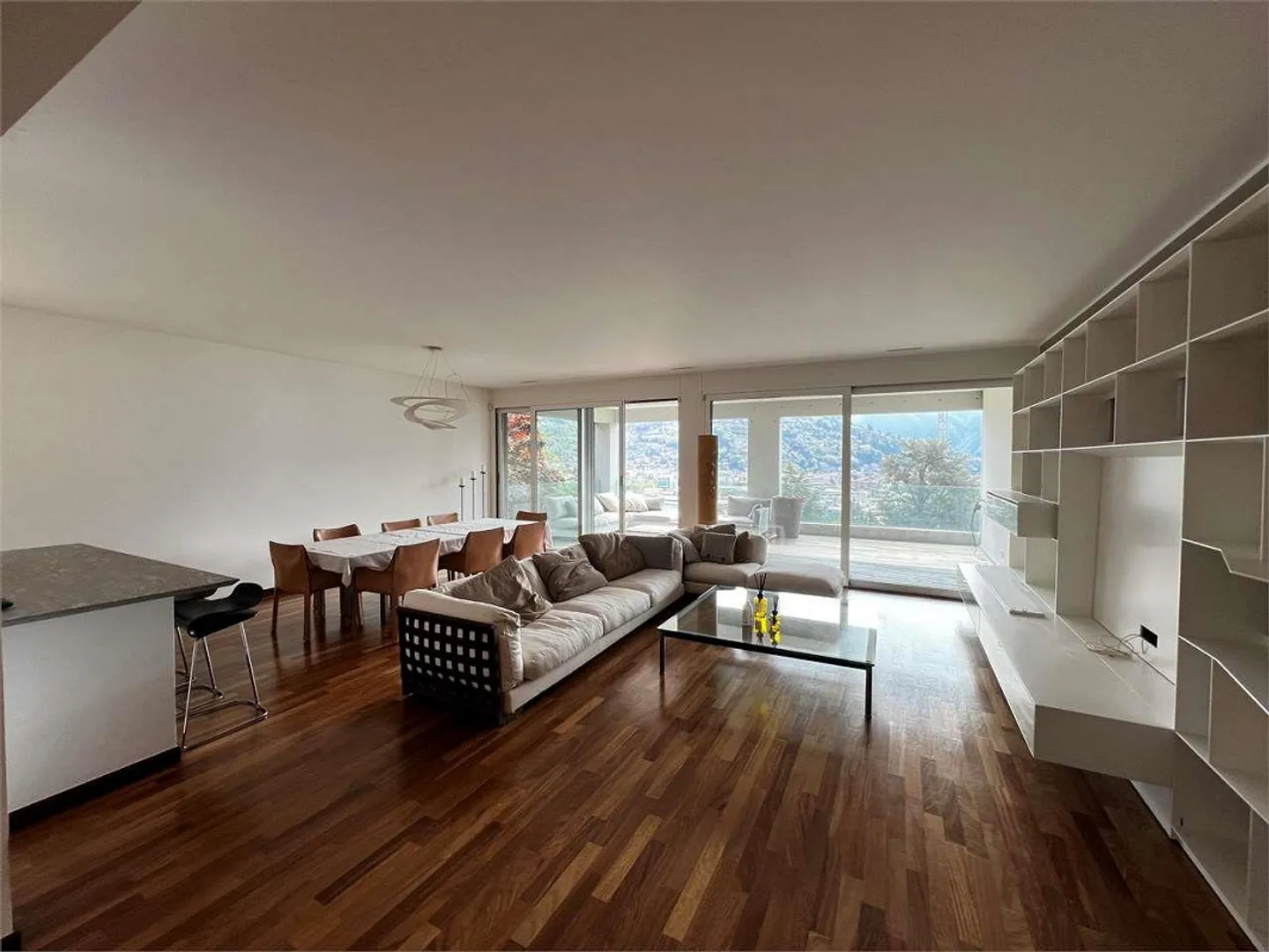 2686_Lugano, Elegant 5.5 rooms with lake view and private garden - Photo 1 of 13
