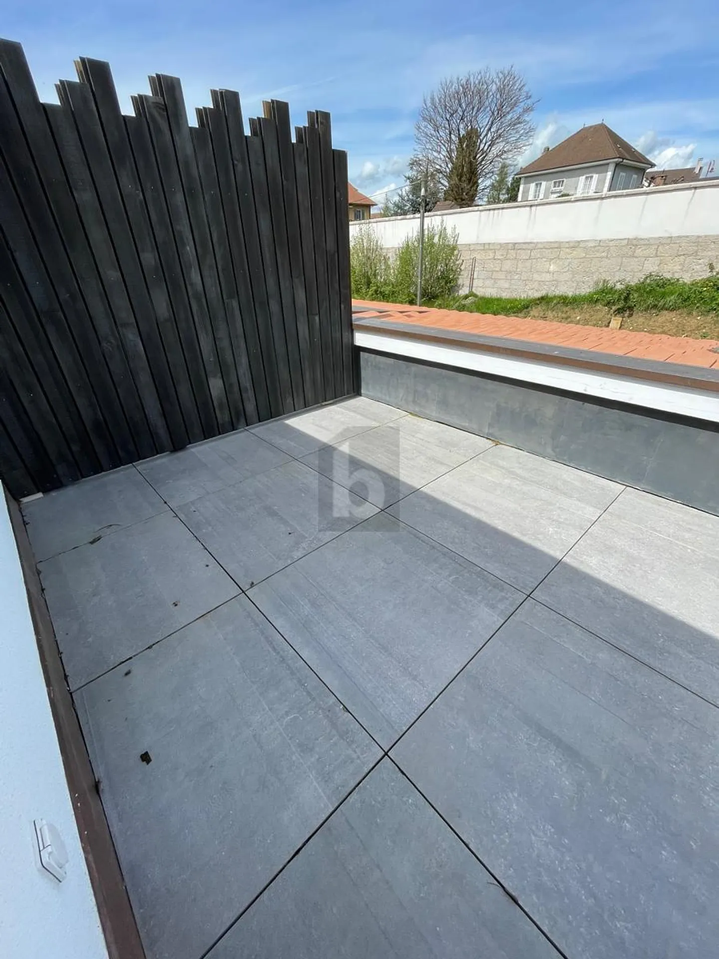 SPACIOUS HELLUND - Photo 3 of 6