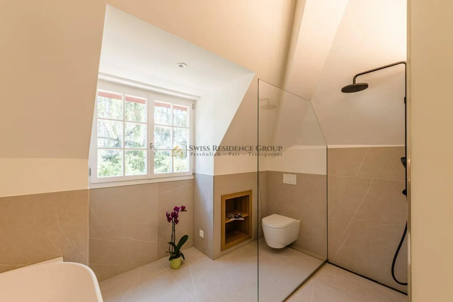 Charming historical residence with 4.5 rooms - Photo 9 of 10