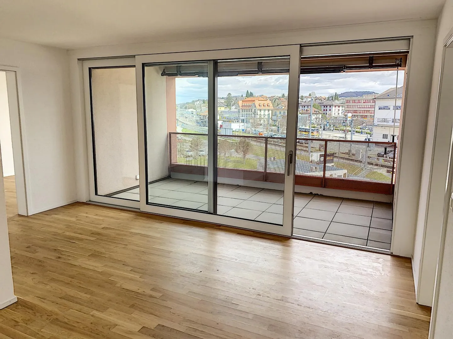 Appartement moderne à Düdingen - Photo 2 sur 9