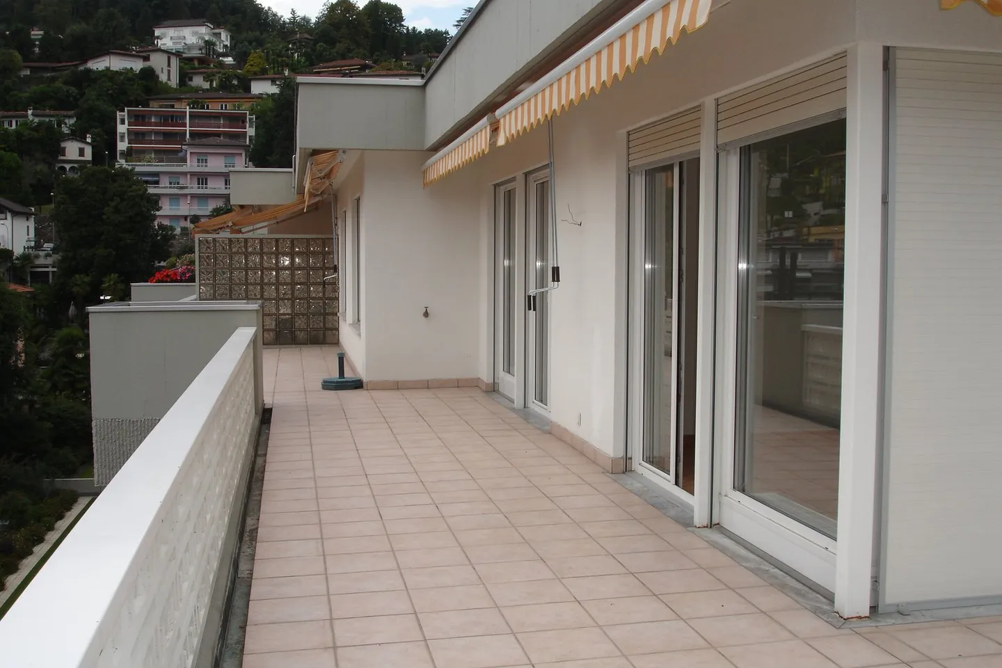 ASCONA AFFITTASI ATTICO 4.5 LOCALI - Foto 9 di 10