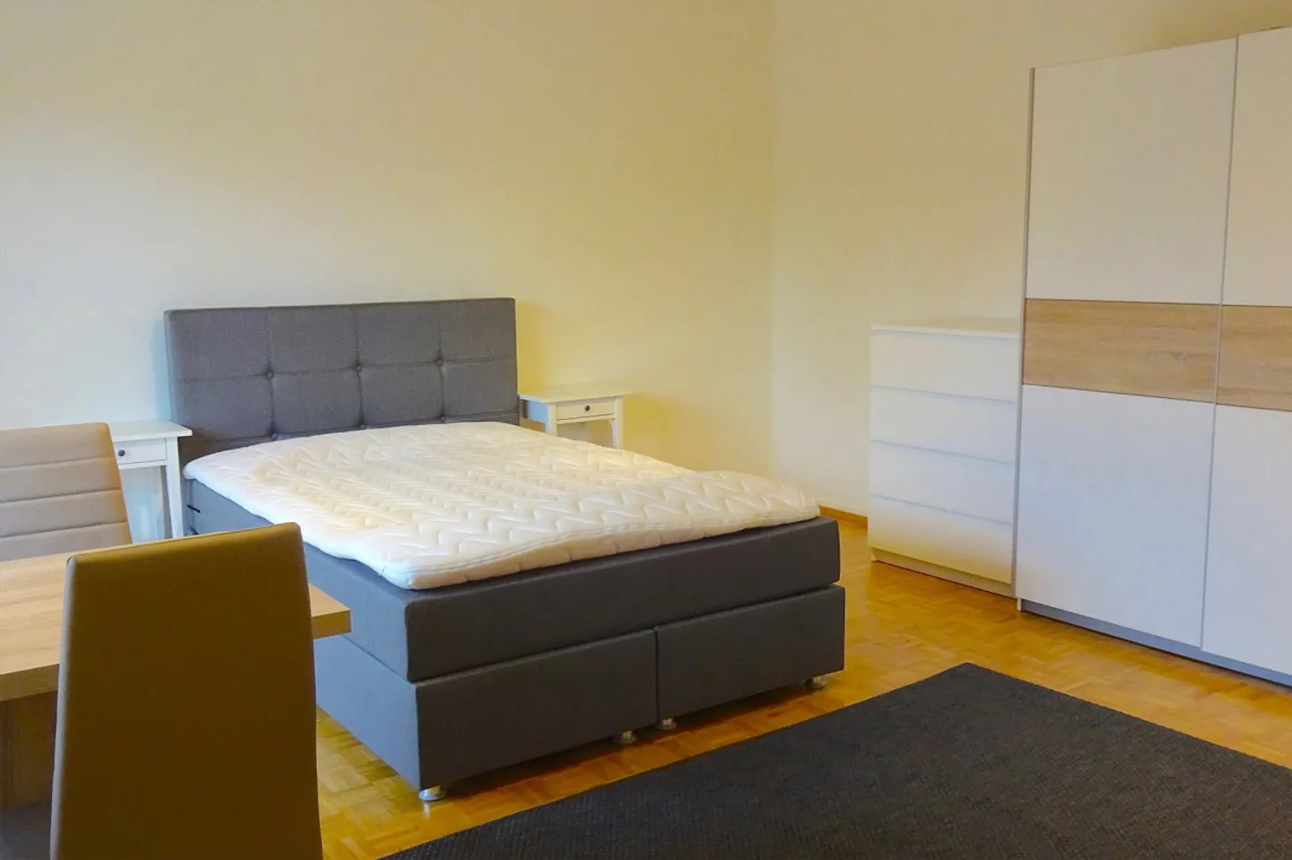 Beau studio meublé près de la gare de Badischer - Photo 3 sur 7