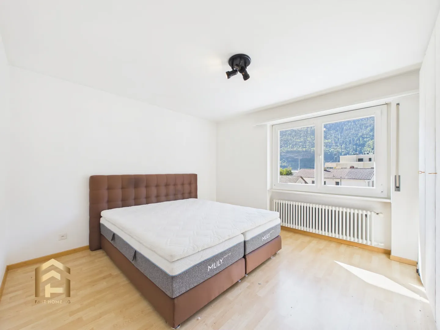 Spacious 4.5-room apartment with balcony in a quiet location - Photo 4 of 13