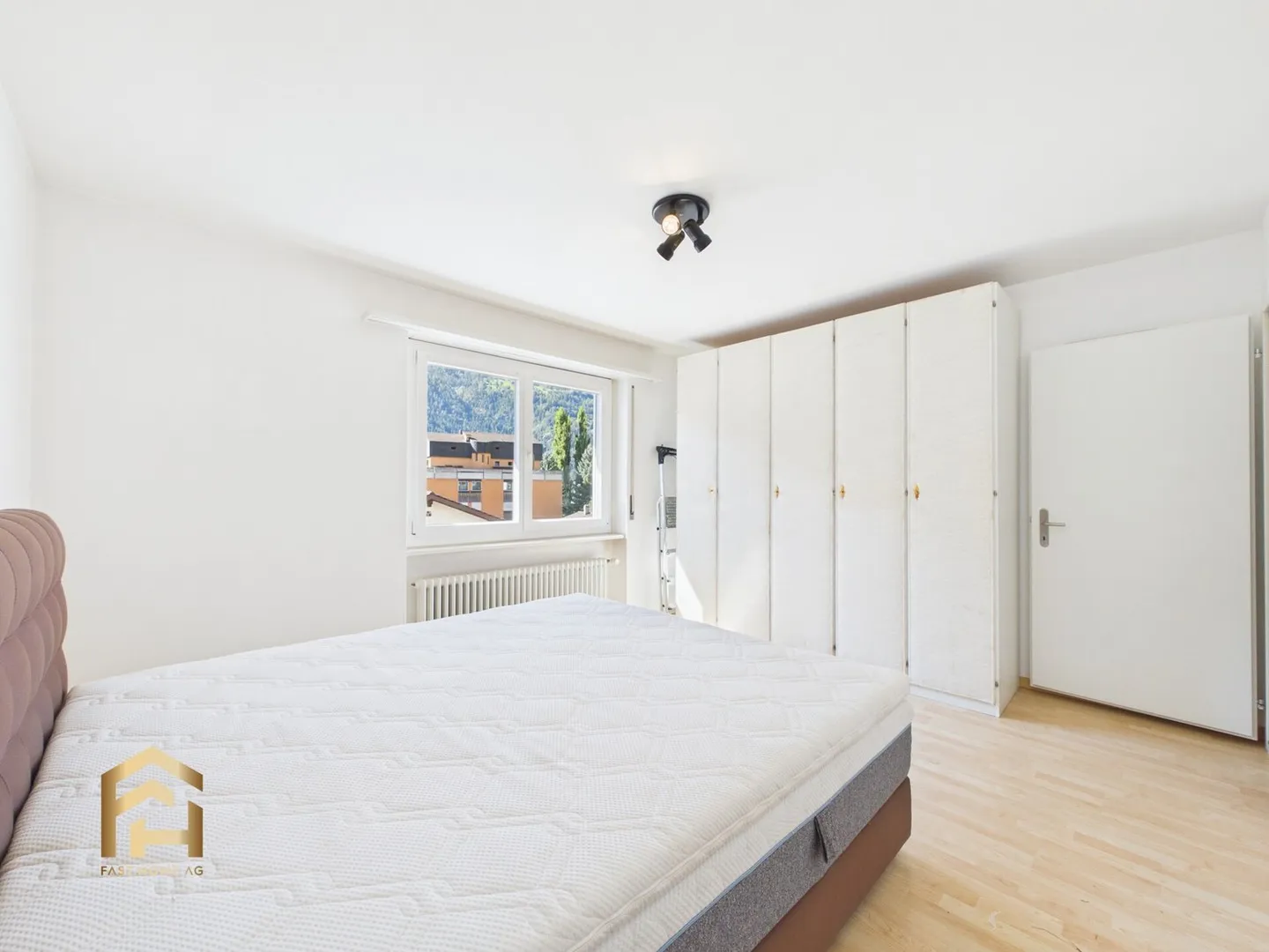 Spacious 4.5-room apartment with balcony in a quiet location - Photo 5 of 13