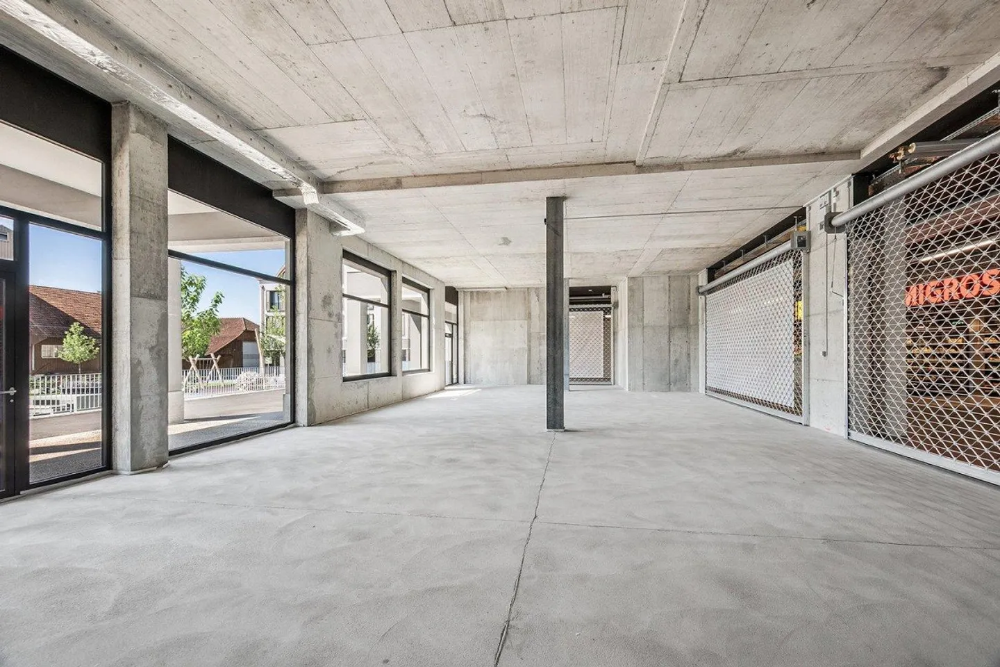Spazio commerciale nel centro di Arnegg - ideale per concetti con frequenza di clienti - Foto 4 di 7