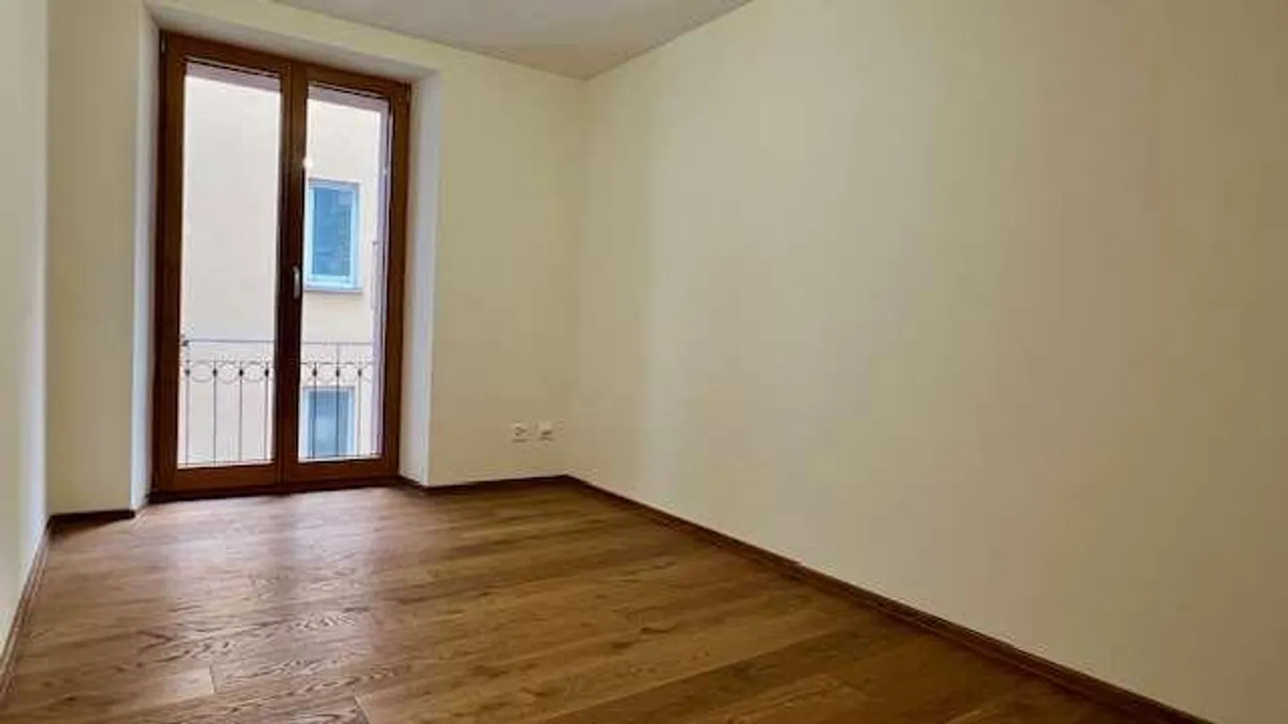 Charming luxury duplex apartment for rent Via Nassa in Lugano - Photo 9 of 13