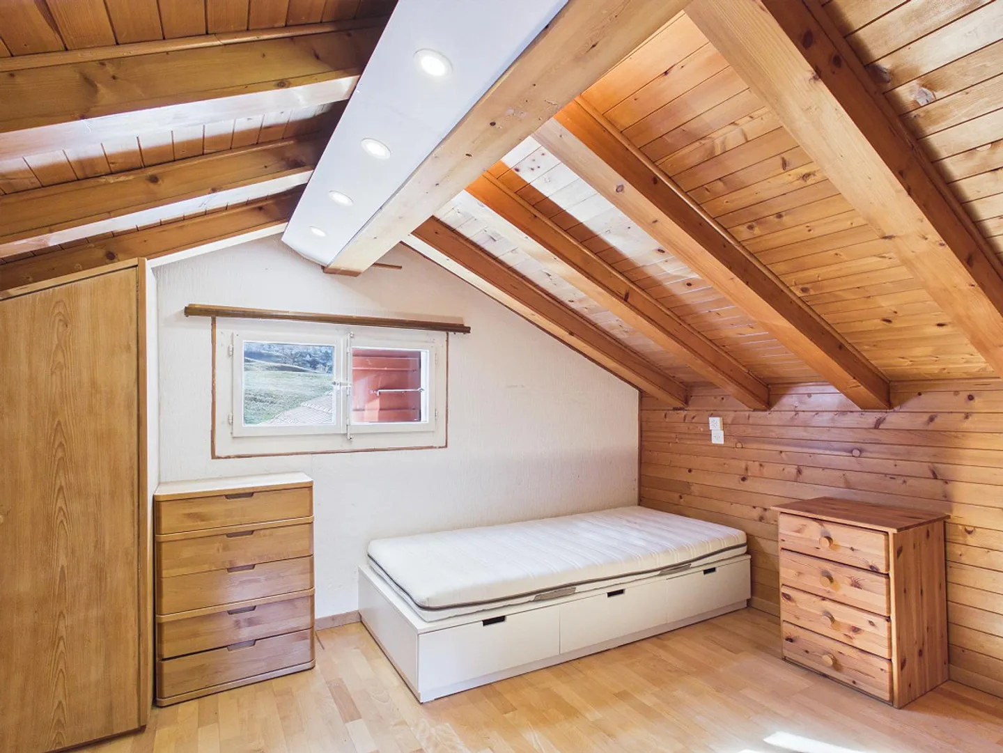 Living in Brig - Sunny Oasis of Calm with Character - Photo 4 of 9