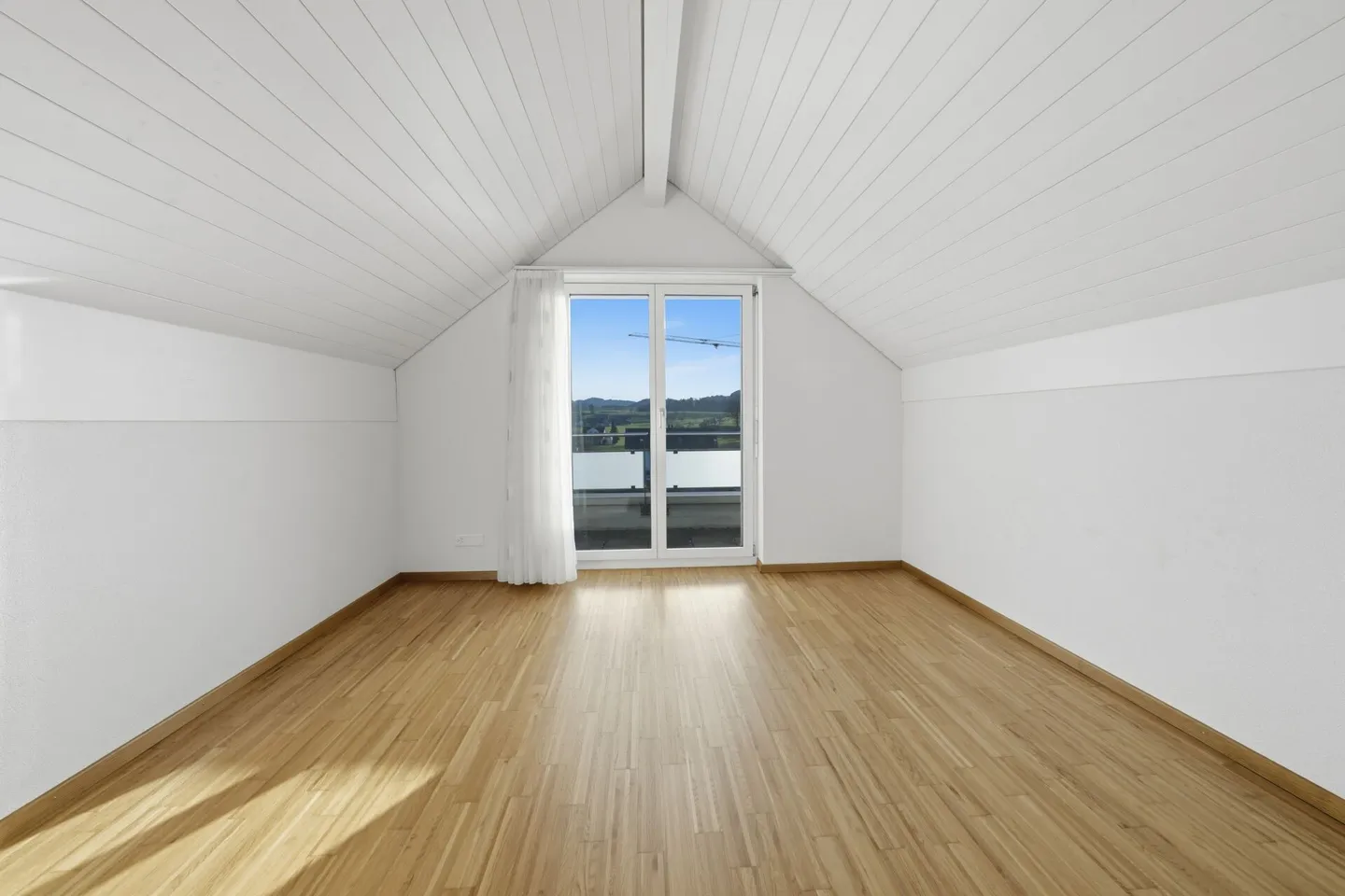 Geräumige Dachmaisonette mit Balkonen - Foto 11 von 24