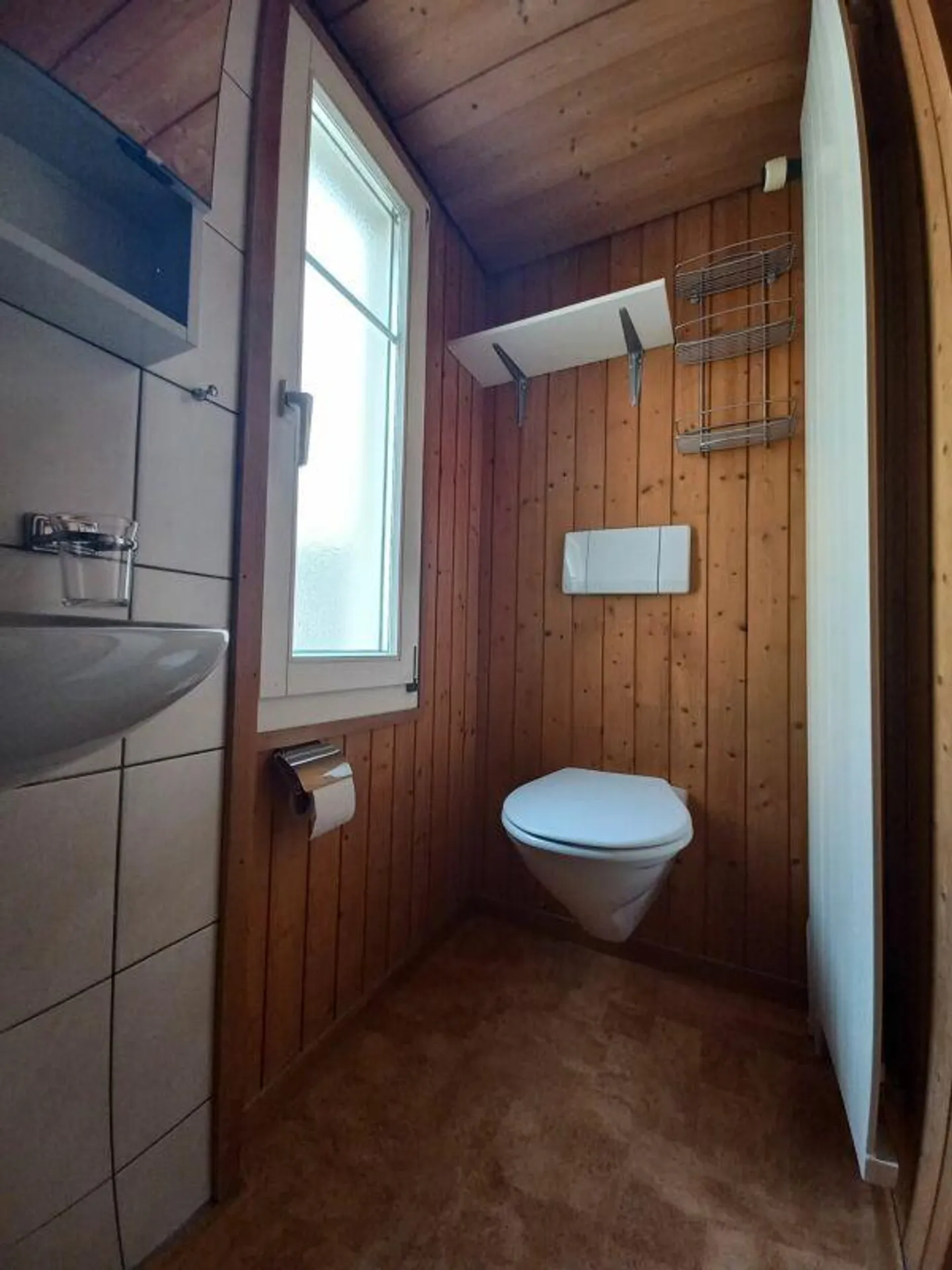 Cozy 6.5 Room House including Garage - Photo 17 of 18