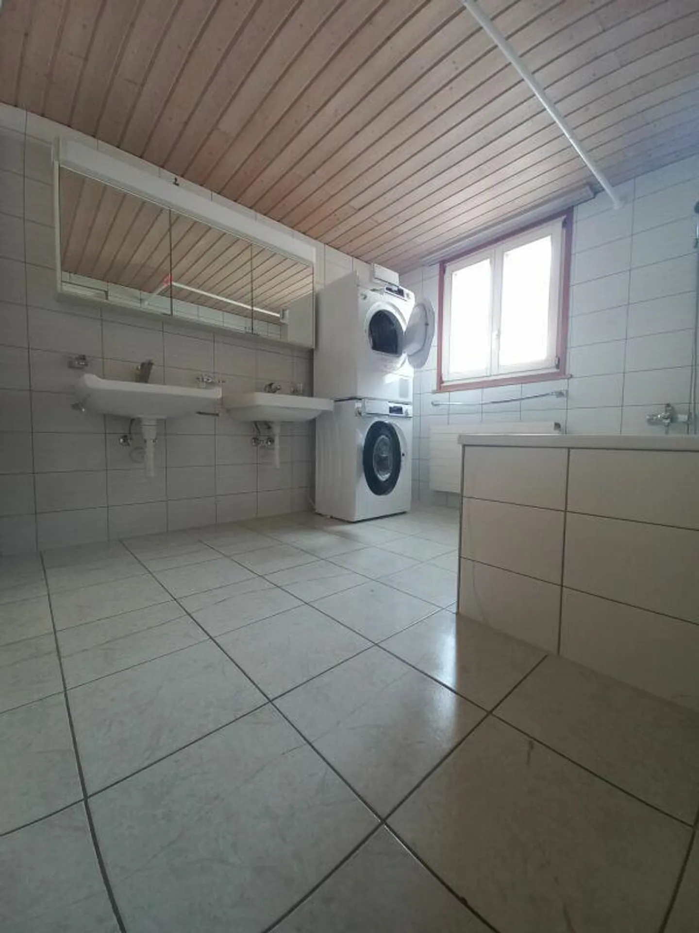 Cozy 6.5 Room House including Garage - Photo 14 of 18