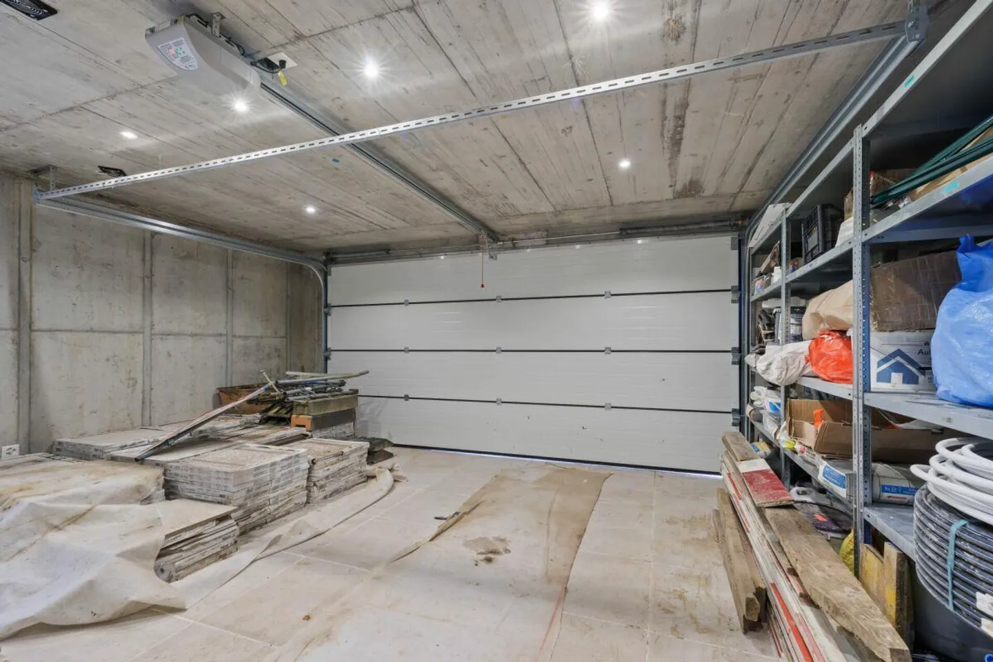 Moderna casa unifamiliare di 5,5 stanze con arredi di alta qualità e comfort abitativo intelligente. - Foto 22 di 24