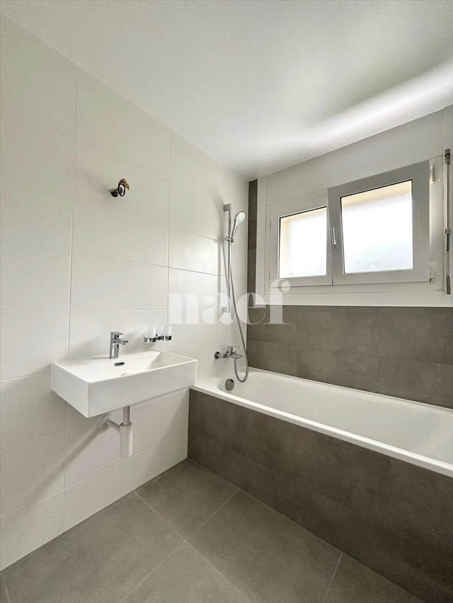 Appartement 4.5 pièces - Photo 2 sur 4