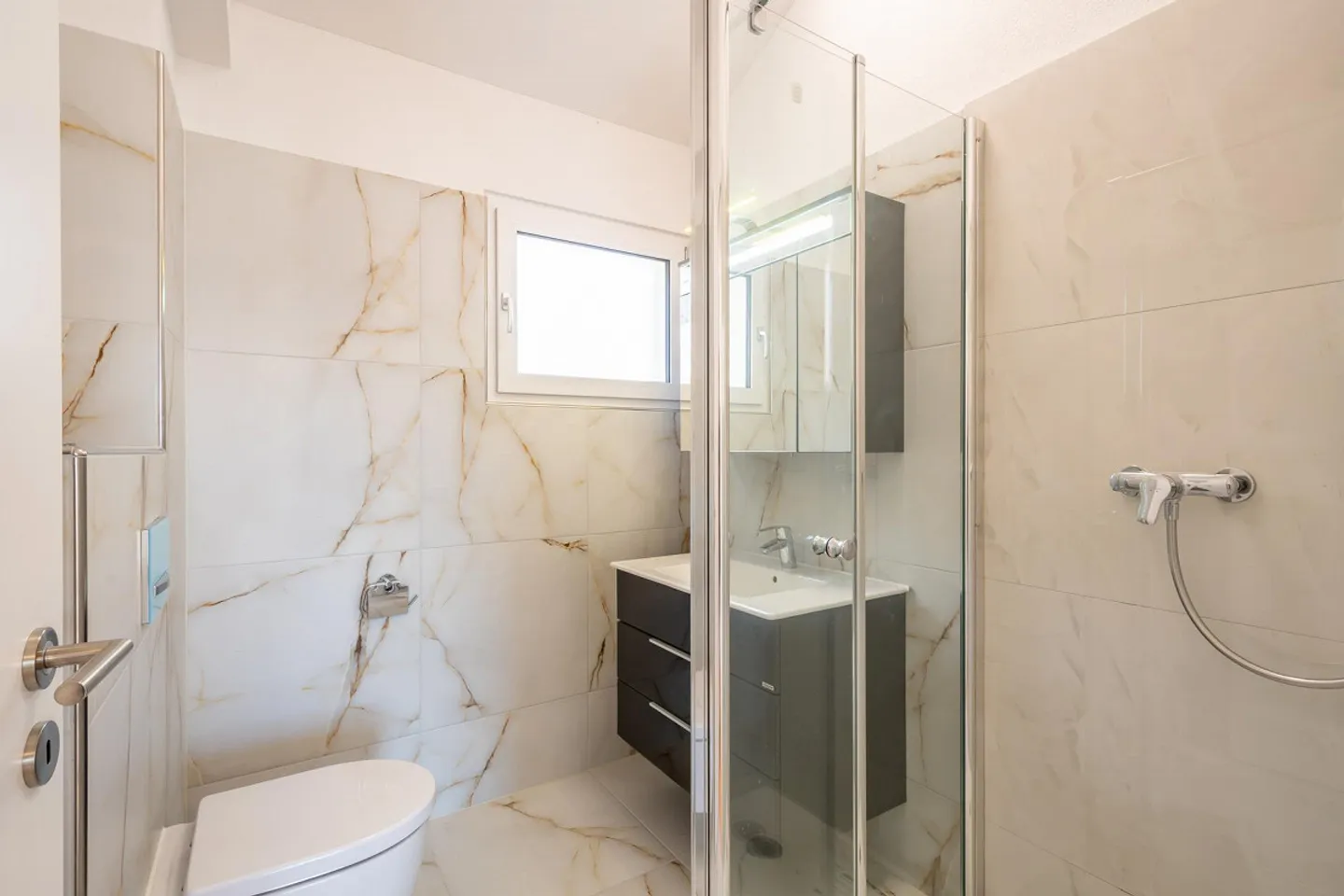 Moderne Doppelhaushälfte an attraktiver Stadtrandlage - Photo 8 of 15