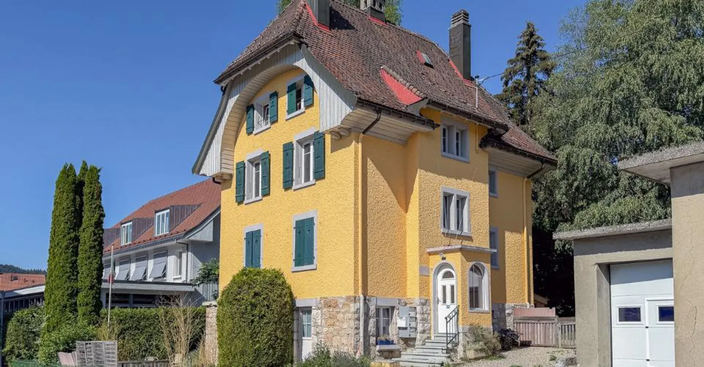 Maison multi-familiale au centre de Ste-Croix - Photo 2 sur 12