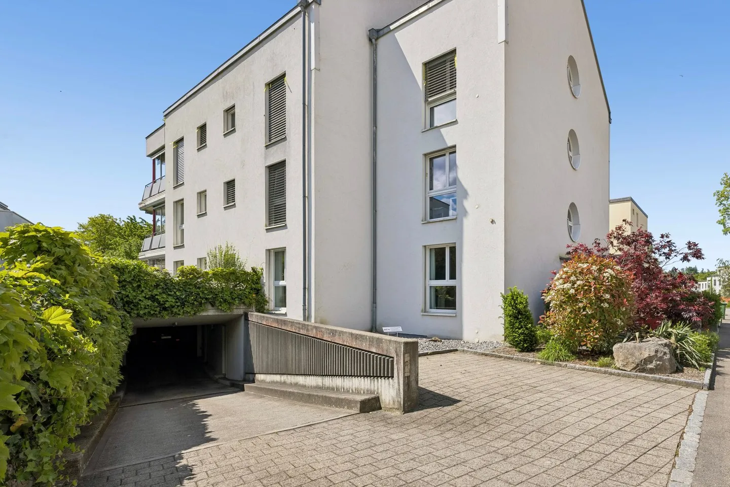 Appartement de jardin 3.5 pièces bien entretenu avec véranda - Photo 24 sur 25