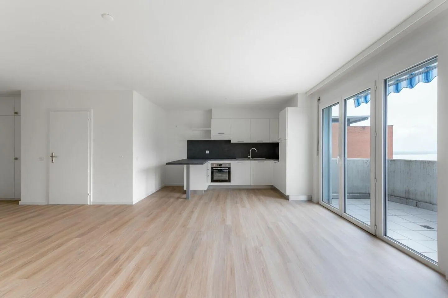 6400, Minusio, Via Cà di Ferro 9, Apartment Nr. 014 - Photo 6 of 9