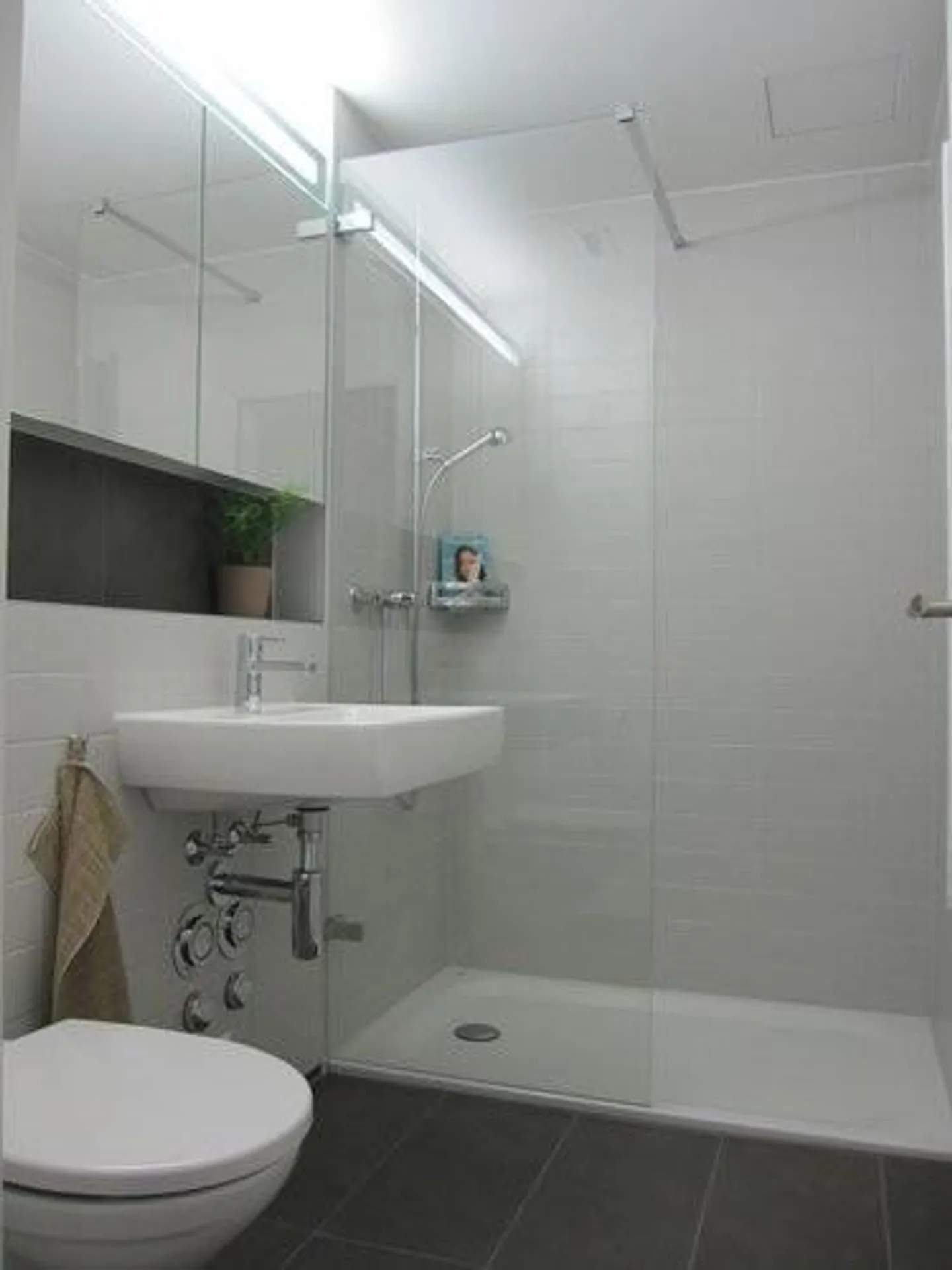 Proche WestSide : Belle appartement de 4.5 pièces avec joli patio - Photo 10 sur 11