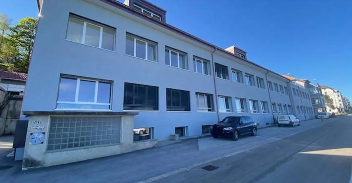 Magnifique appartement spacieux, adapté aux personnes à mobilité réduite, 3 pièces,  dans les  Combles, avec ascenceur - Photo 8 of 9