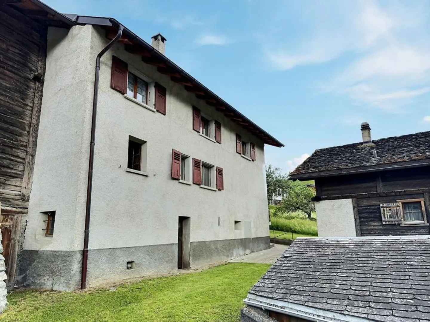 8-Zimmer-Einzelhaus - Foto 3 von 13