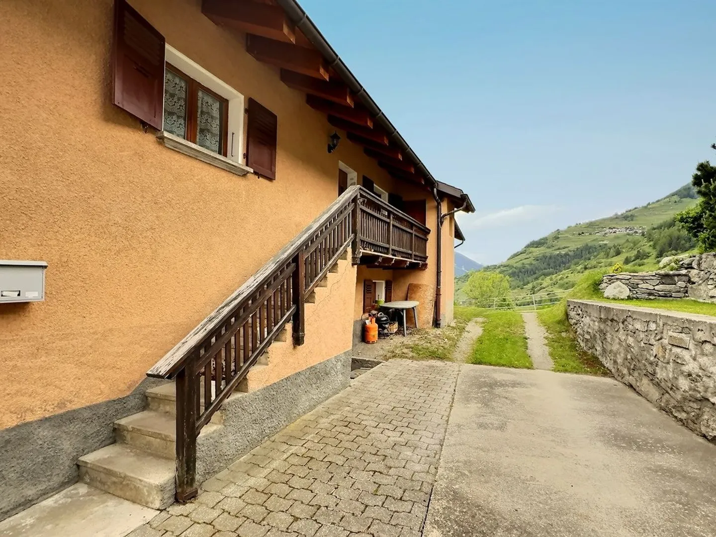 8-Zimmer-Einzelhaus - Foto 6 von 13