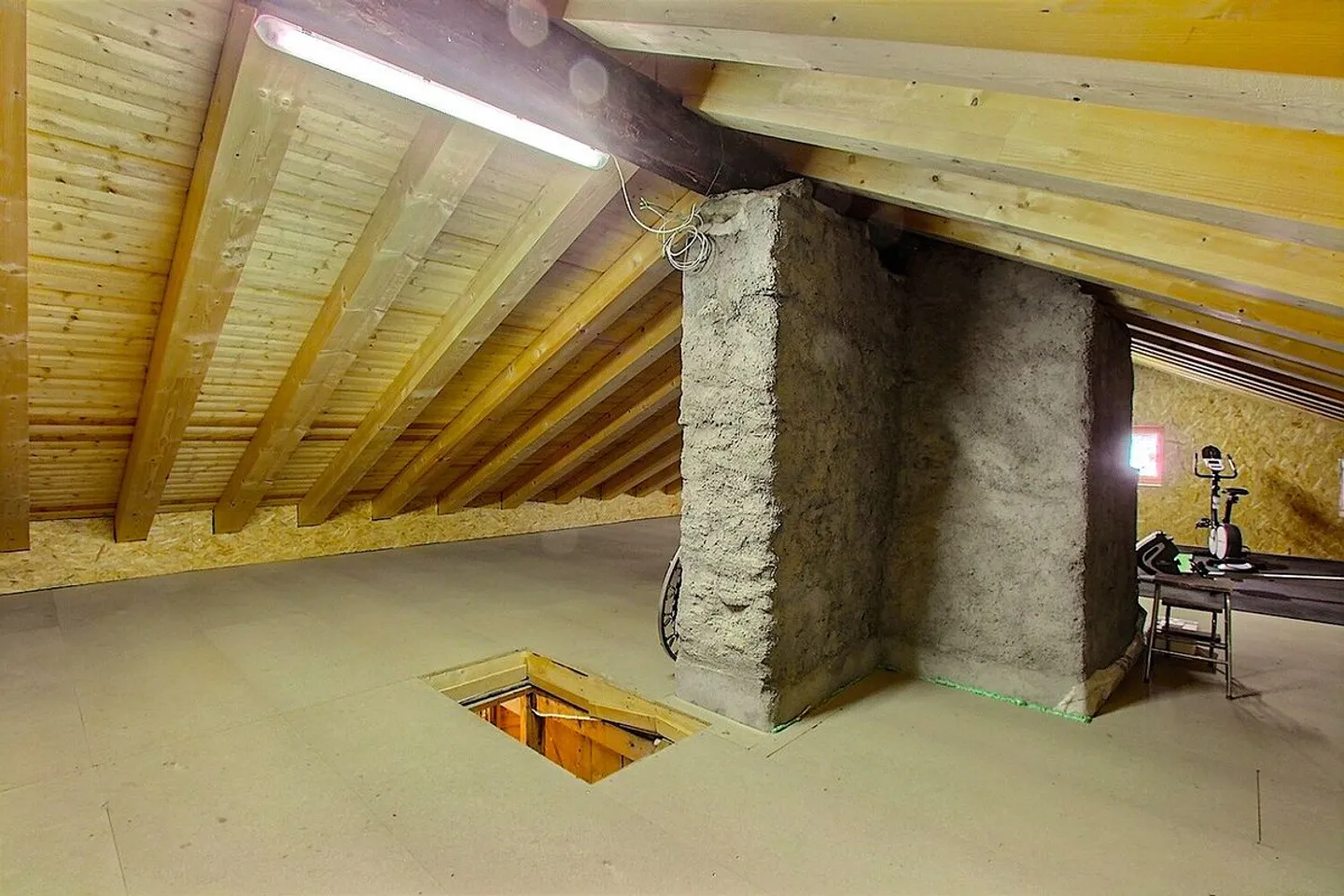 8-Zimmer-Einzelhaus - Foto 12 von 13