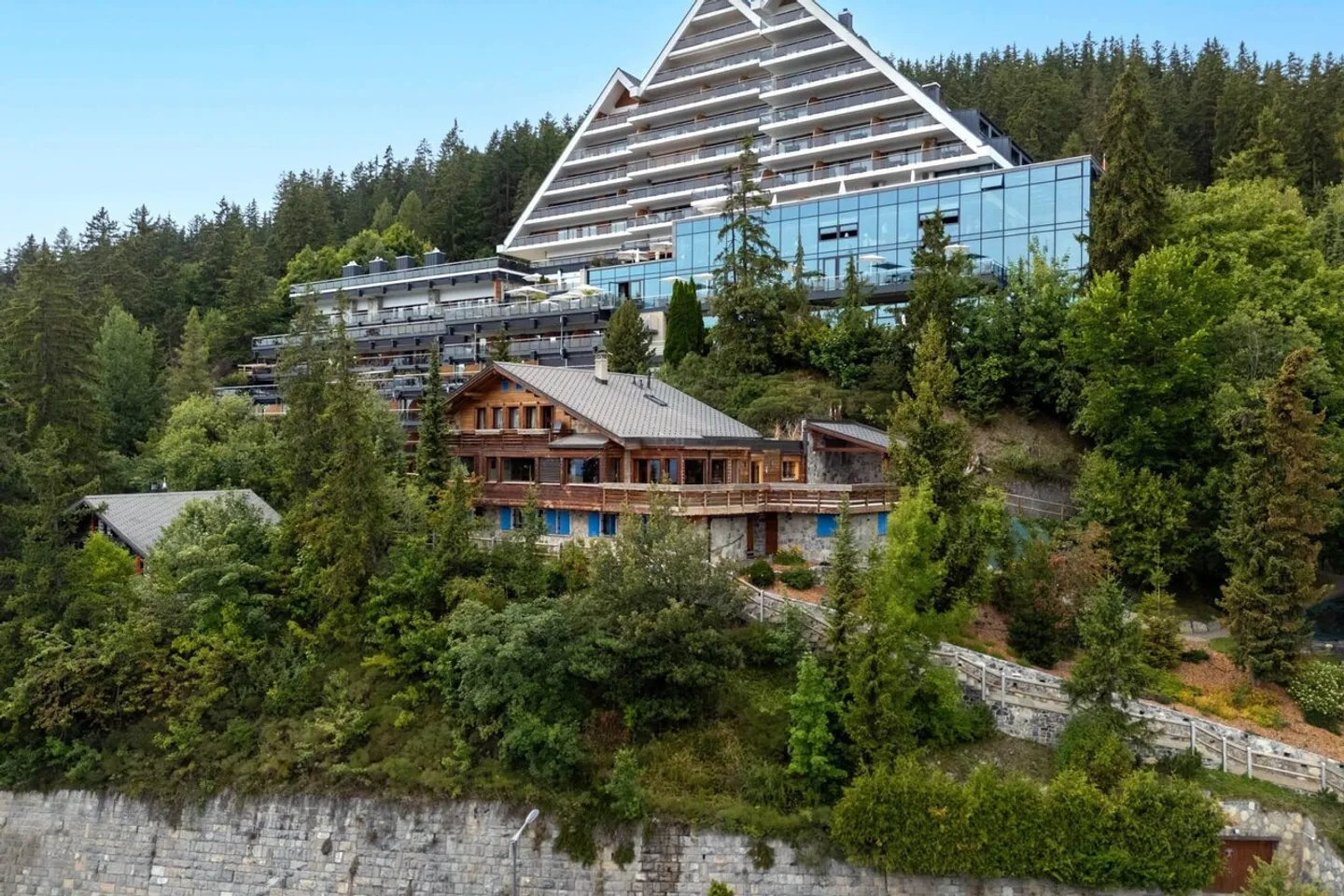 Splendido chalet che domina Crans-Montana - Foto 2 di 13