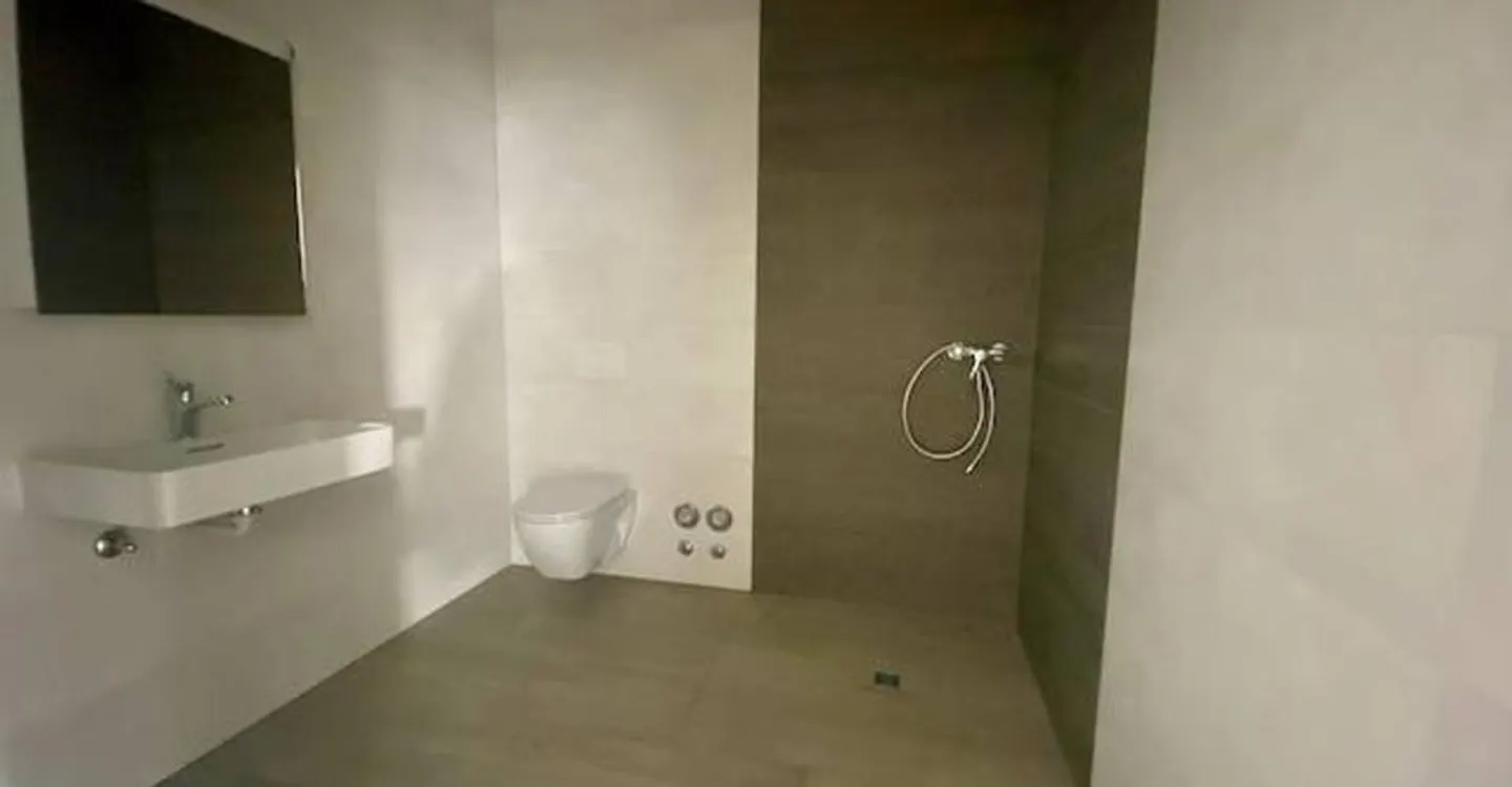 À saisir! vente en bloc, ou séparément, 7 lots dont 5 loués, dans un immeuble en PPE de 13 lots - Photo 8 sur 9