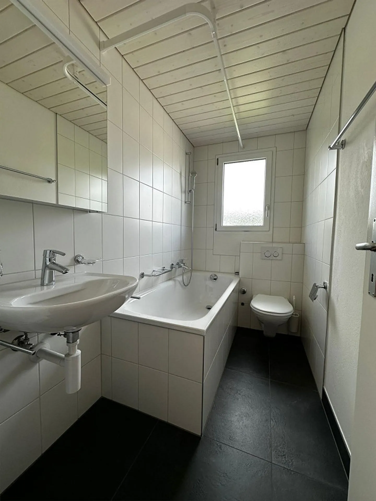 Quiet 2-room apartment in Brügg BE - Photo 6 of 7