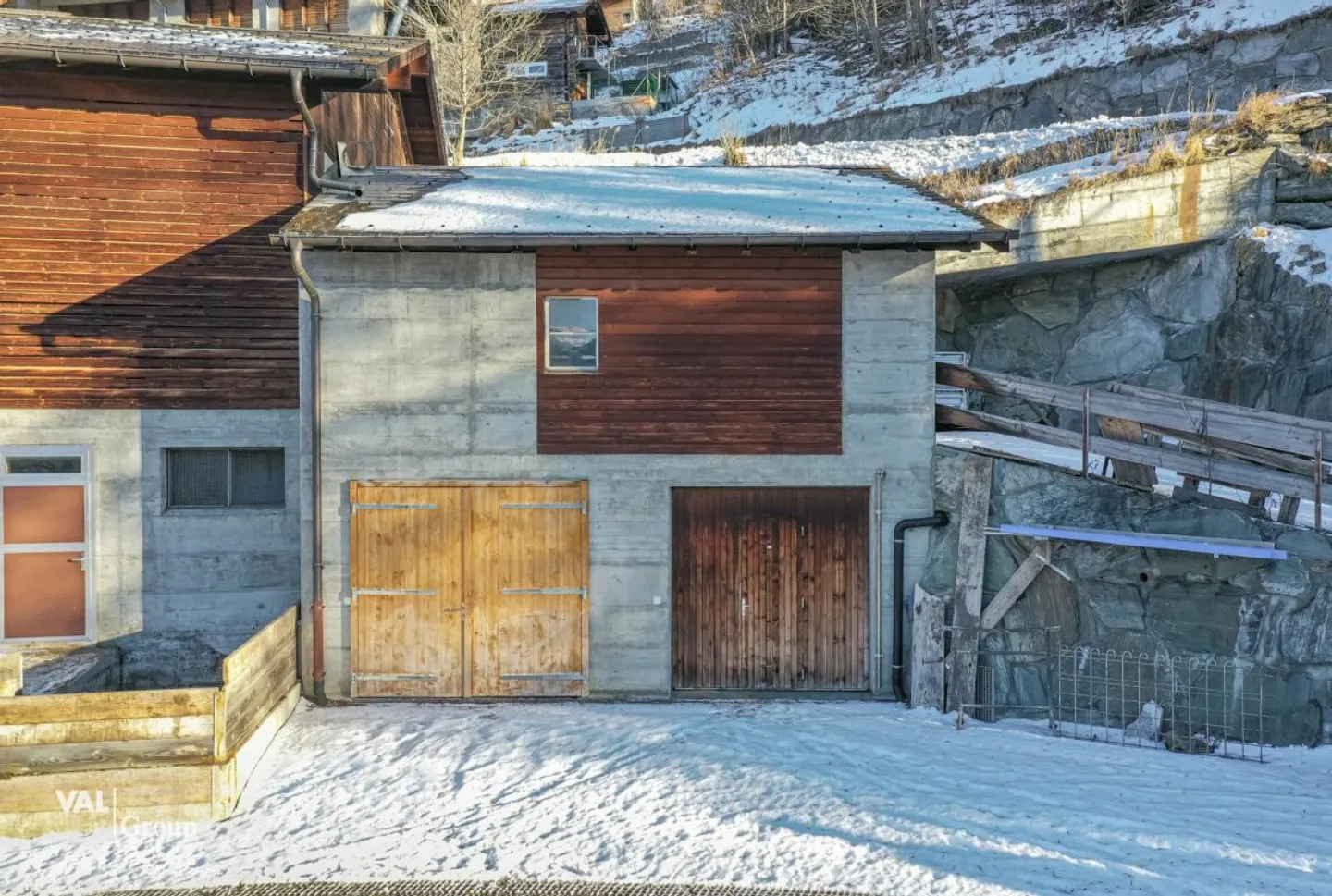 Stalla, Fienile e Garage in una Bella Posizione - Foto 2 di 9