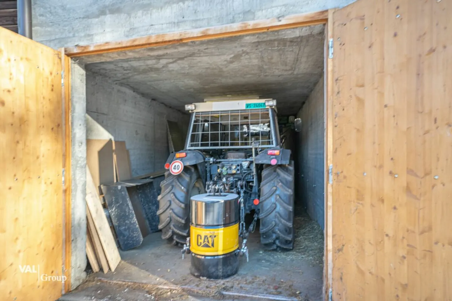 Stalla, Fienile e Garage in una Bella Posizione - Foto 3 di 9