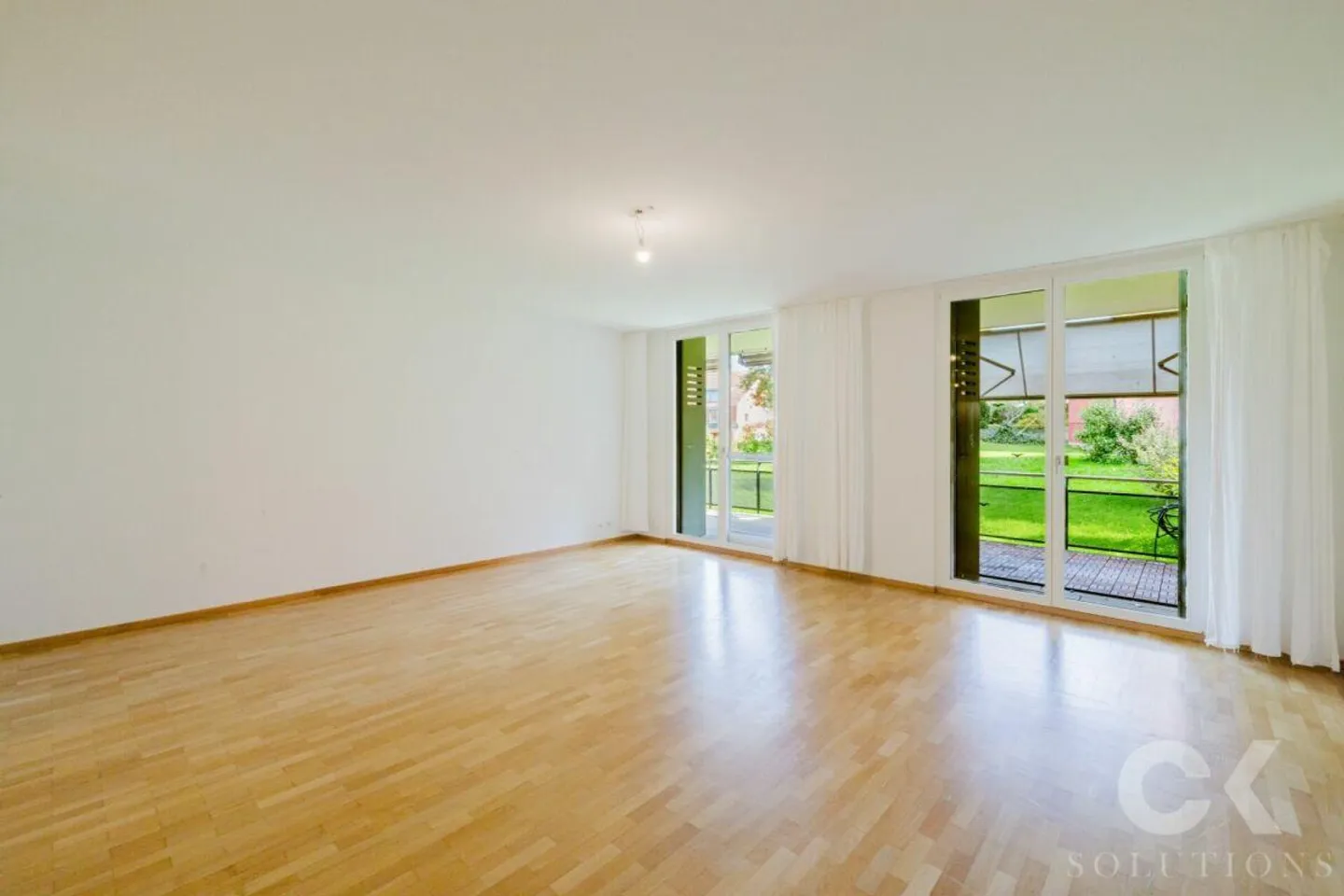 Appartement de jardin spacieux de 5 pièces à Oberwil - Vivre avec style - Photo 5 sur 14