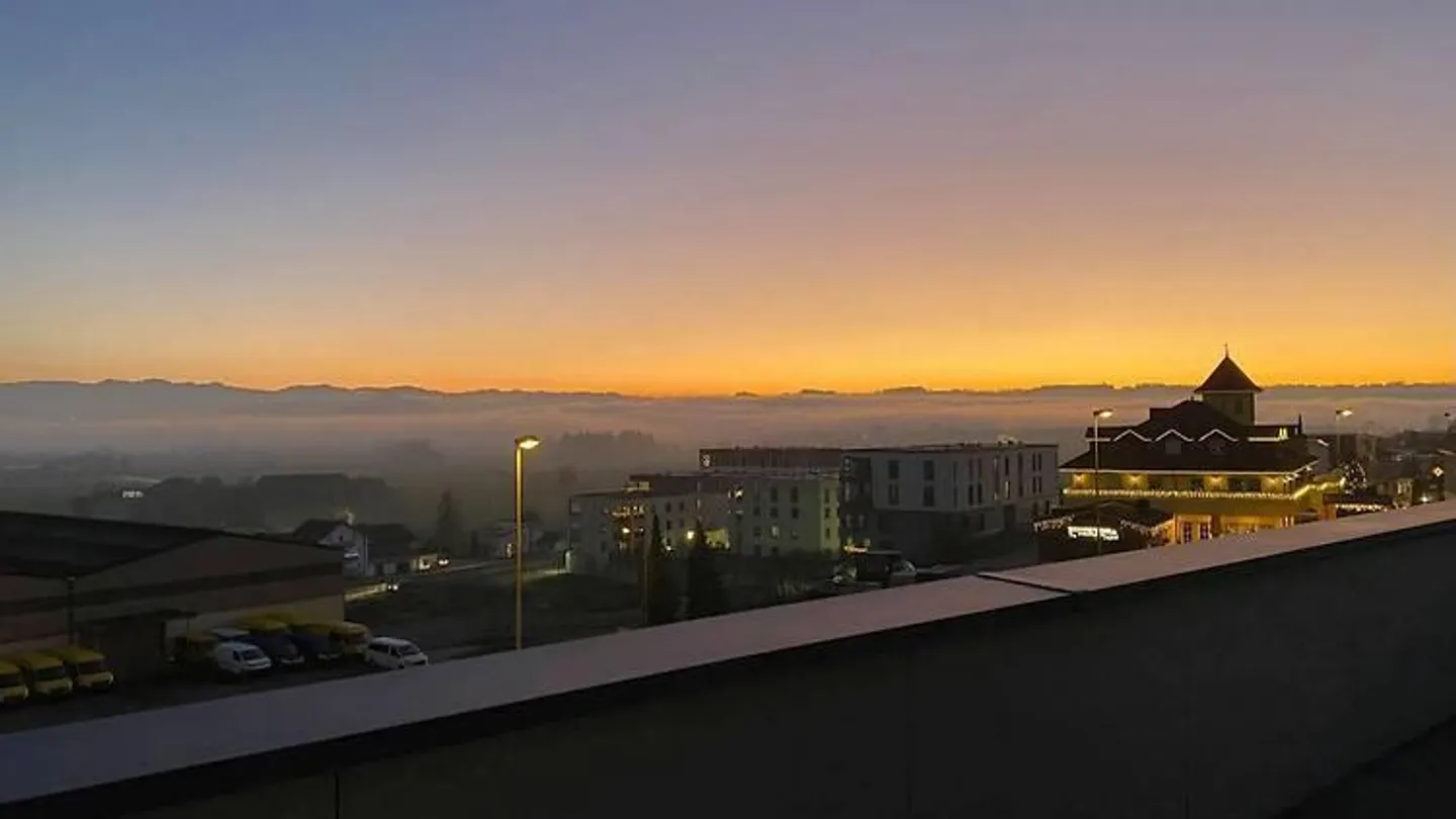 Modern Attic Apartment with Views - Photo 8 of 10