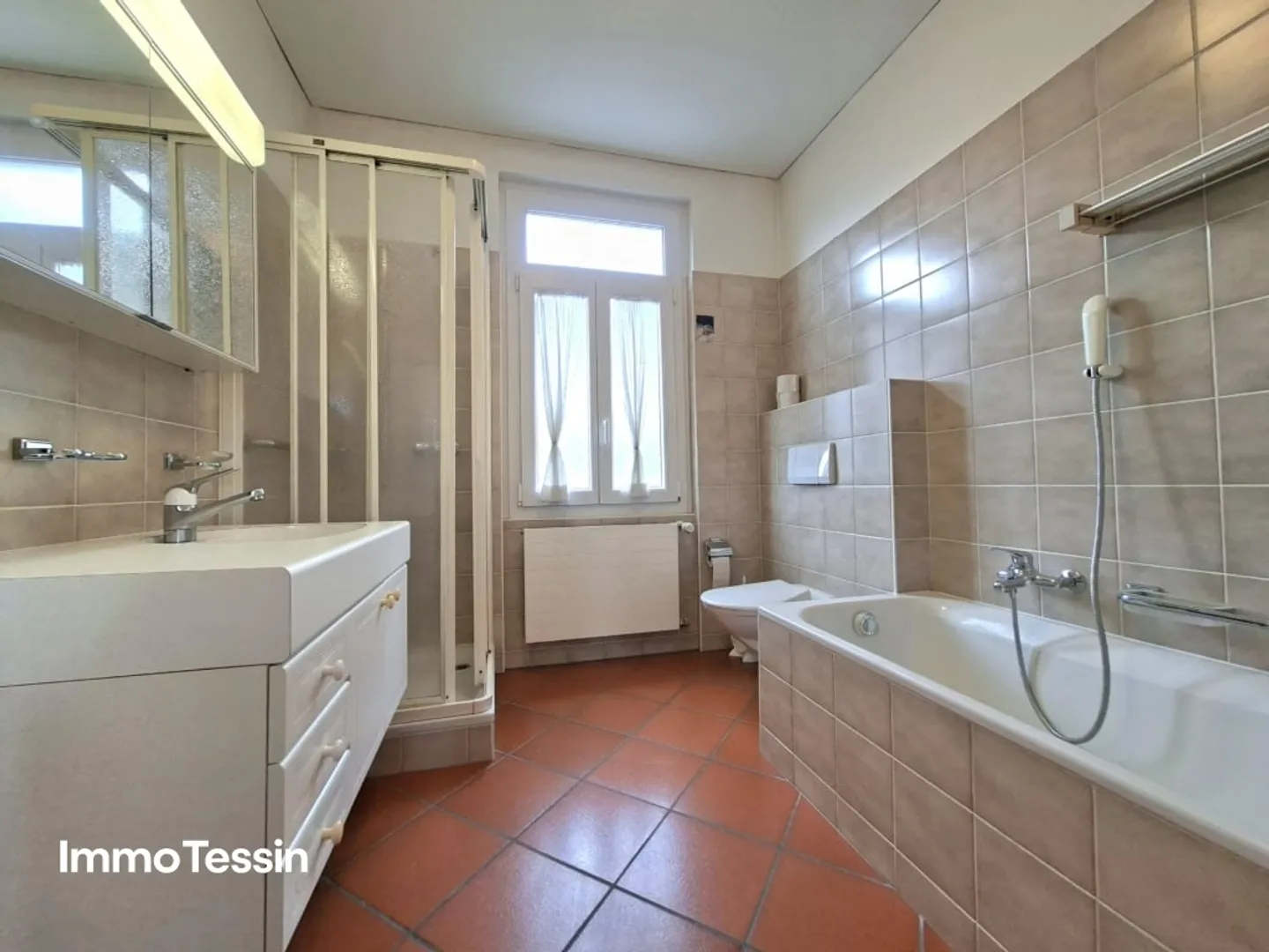 Unique Liberty House with Garden - Photo 13 of 13