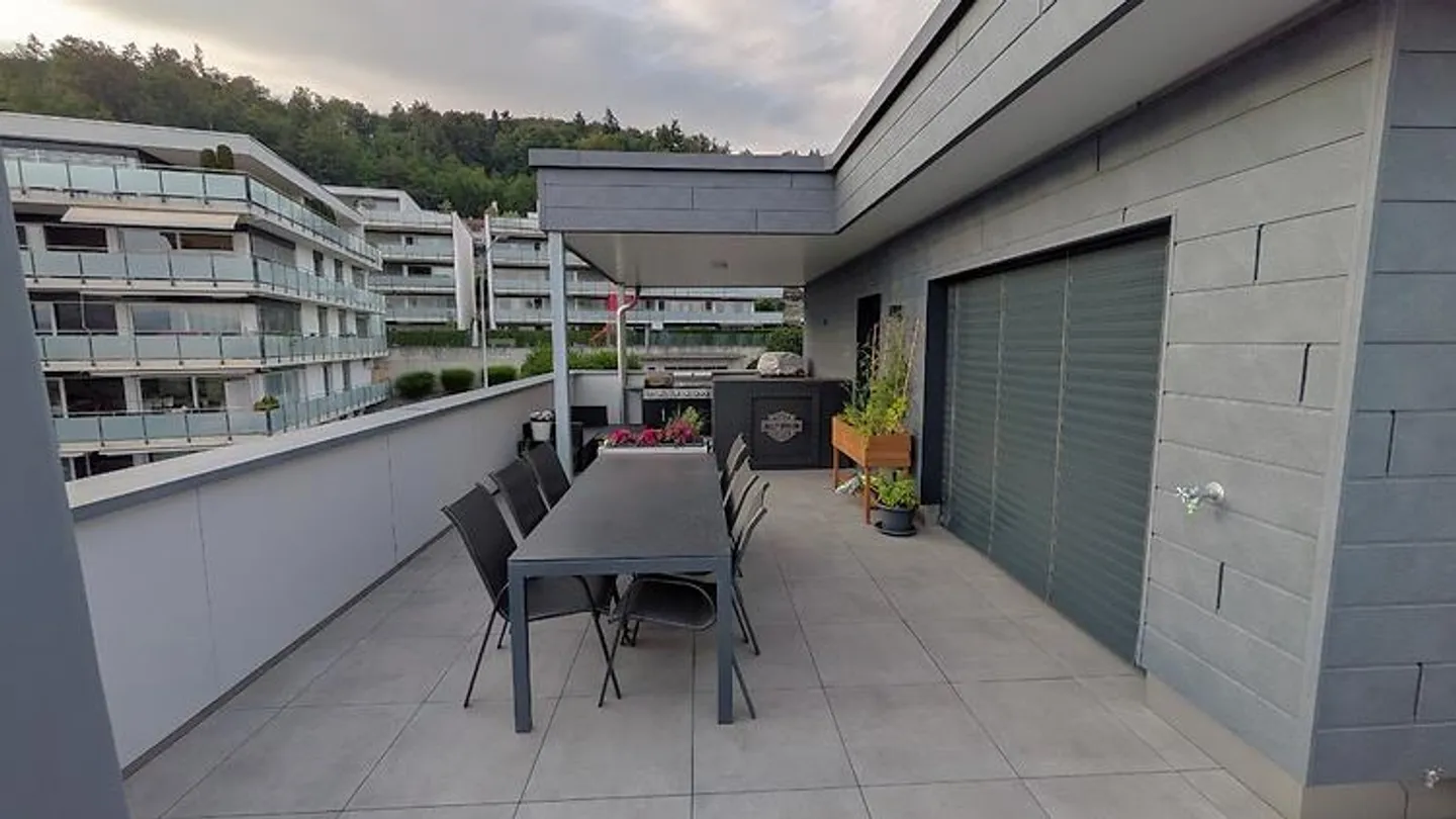 Modern Attic Apartment with Views - Photo 10 of 10