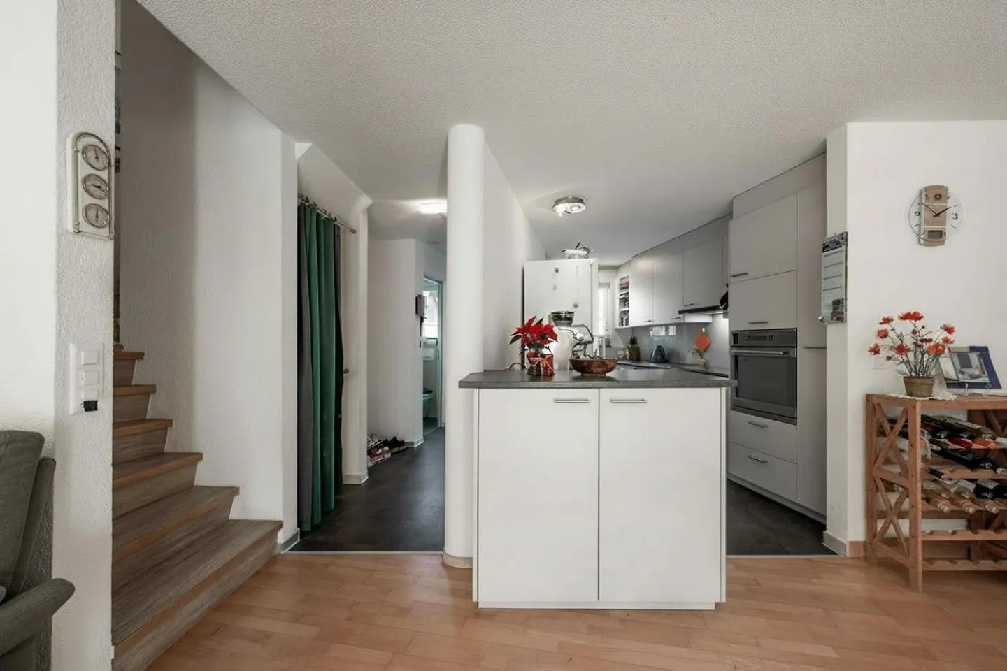 Incantevole casa familiare a Roggwil - Foto 3 di 15