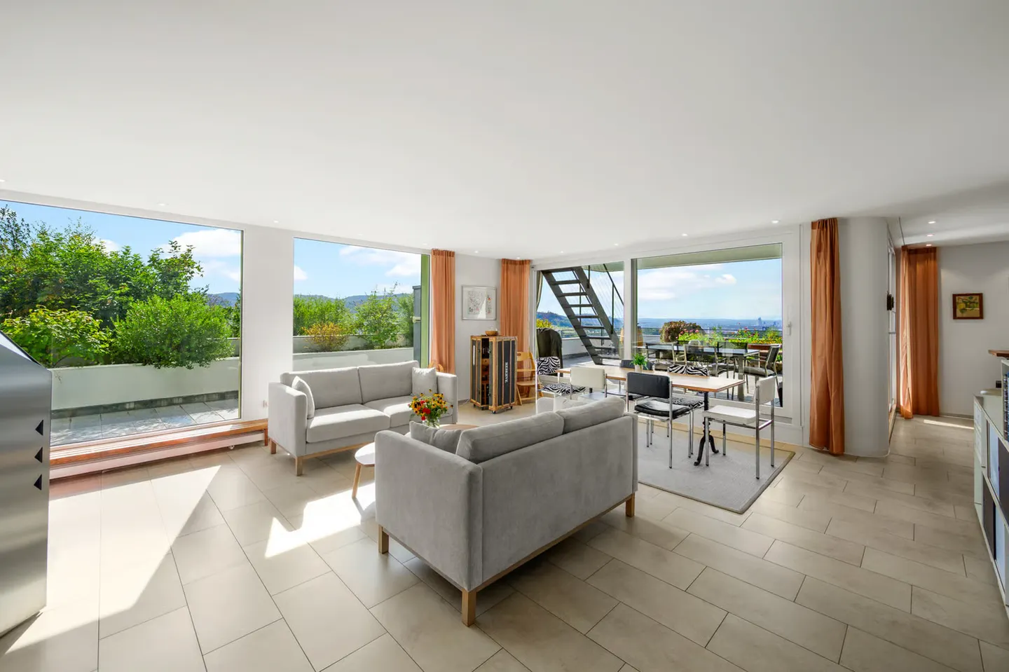 Penthouse apartment with panorama, roof terraces and separate guest apartment - Photo 4 of 13