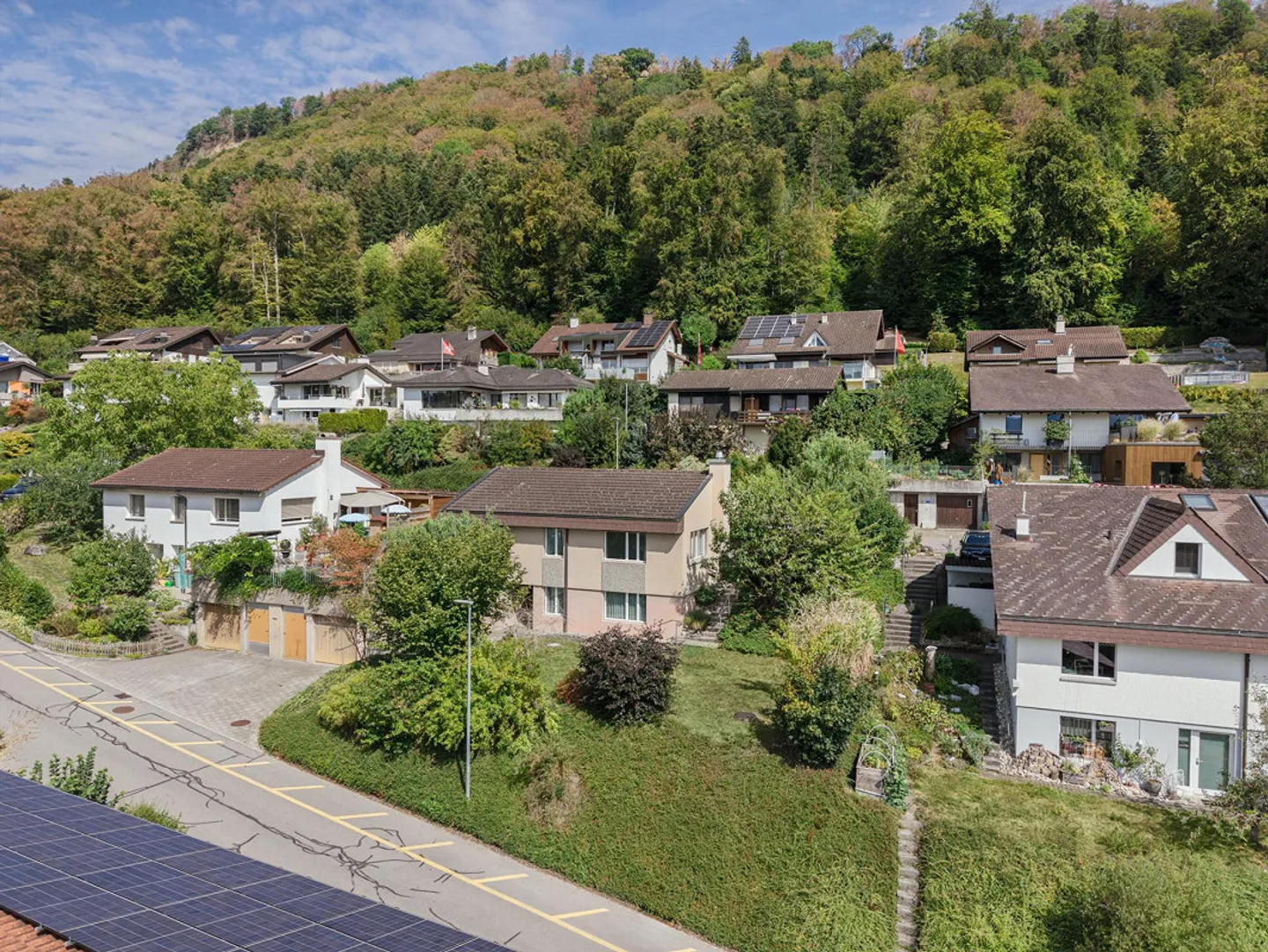 Single-family house with great potential and dreamlike view - Photo 12 of 16
