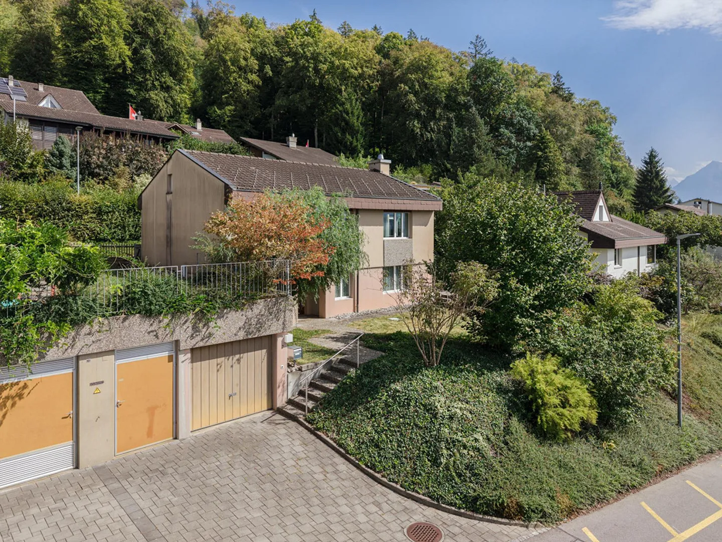 Single-family house with great potential and dreamlike view - Photo 14 of 16
