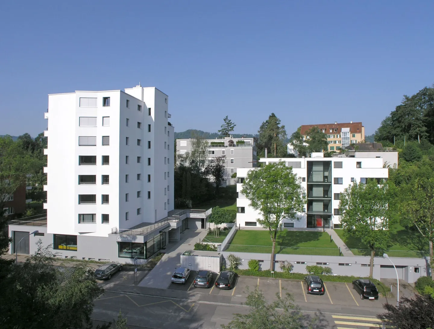 Grande appartement 3.5 pièces avec machine à laver/sèche-linge dans l'appartement - Photo 1 sur 8
