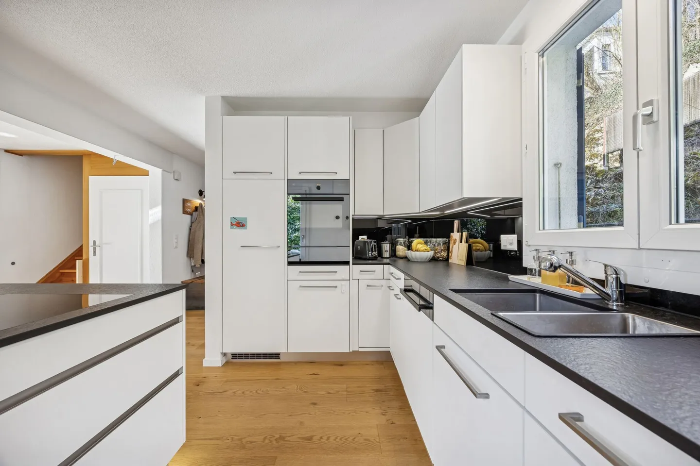 4.5-Zimmer-Doppeleinfamilienhaus in ruhigem Wohnquartier von Kerzers - Photo 5 of 13