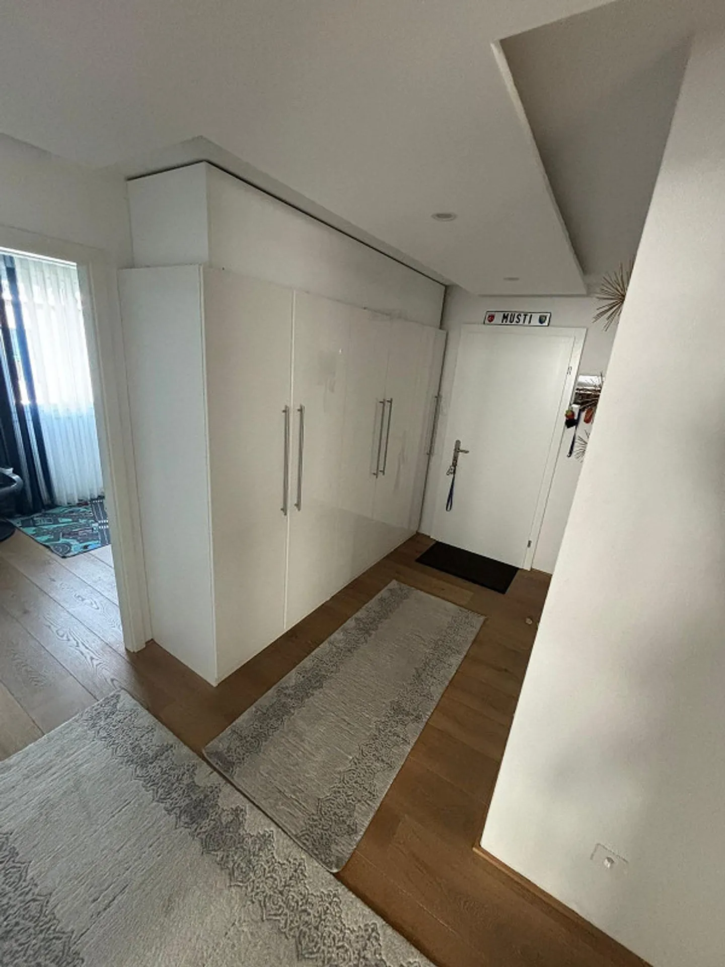 Modern 4-room apartment with balcony in Domat/Ems - Photo 5 of 9