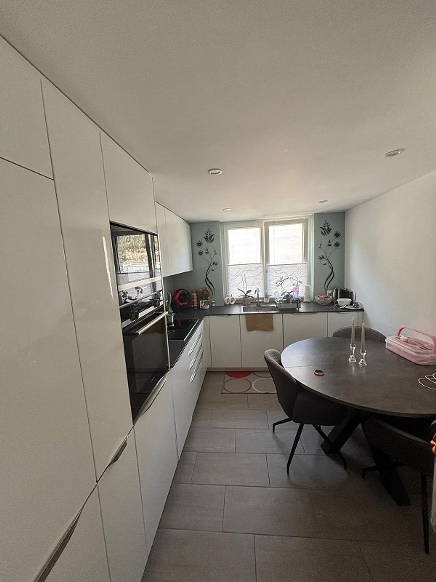 Modern 4-room apartment with balcony in Domat/Ems - Photo 7 of 9