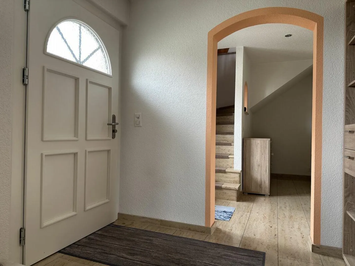 Maison résidentielle rénovée avec amour et atelier - beaucoup d'espace pour vous et vos véhicules - Photo 7 sur 13