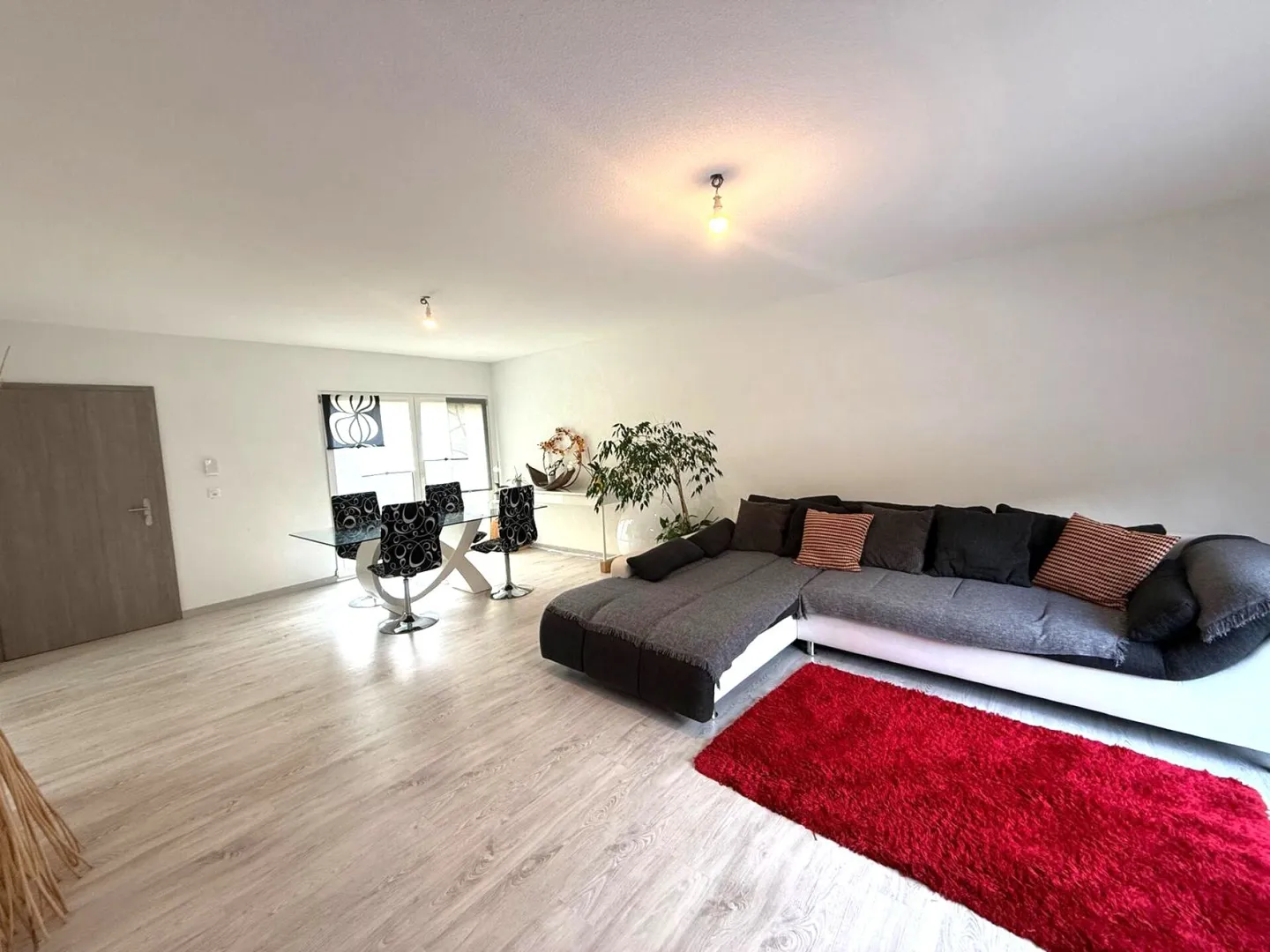 Bel Appartement avec Jardin - Photo 3 sur 12