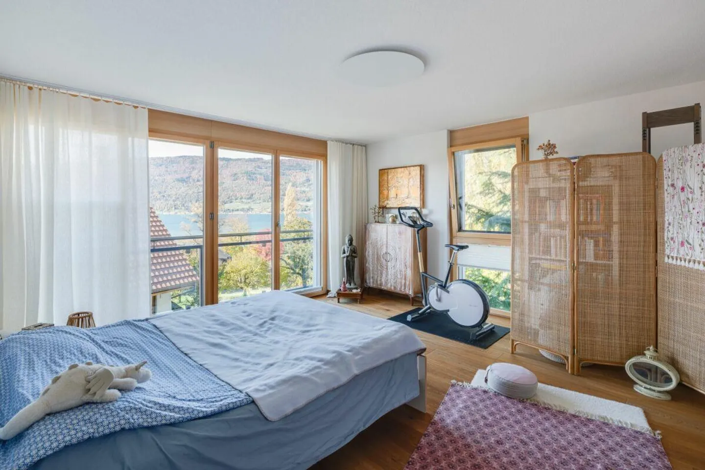 Spacious Single-Family Home with Lake View - Photo 7 of 11