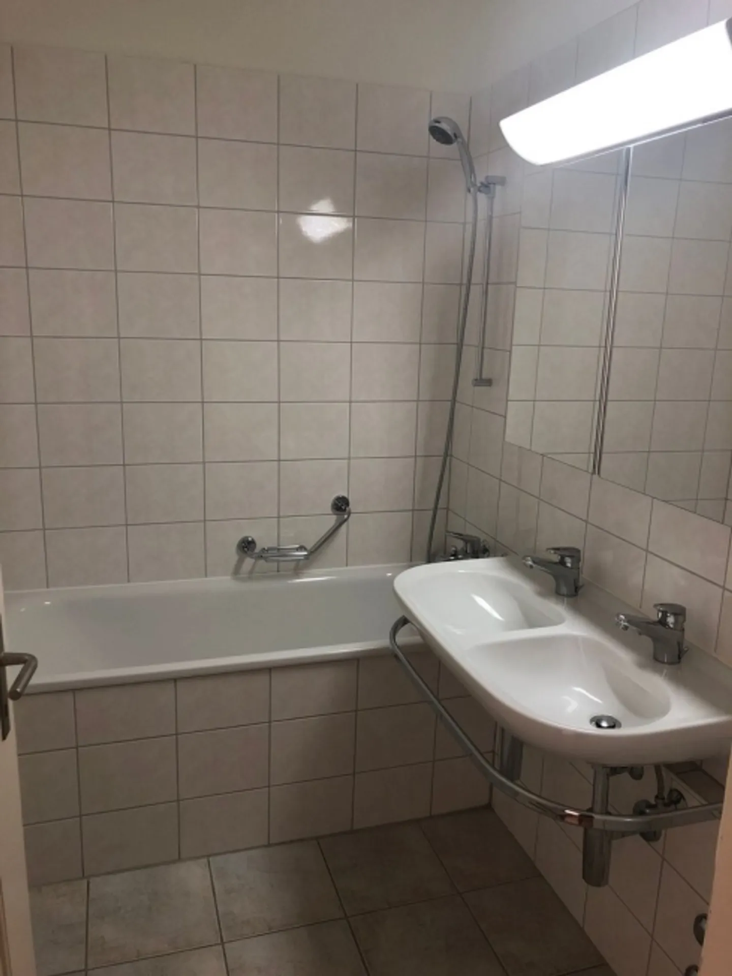 Appartamento in affitto - Foto 4 di 6