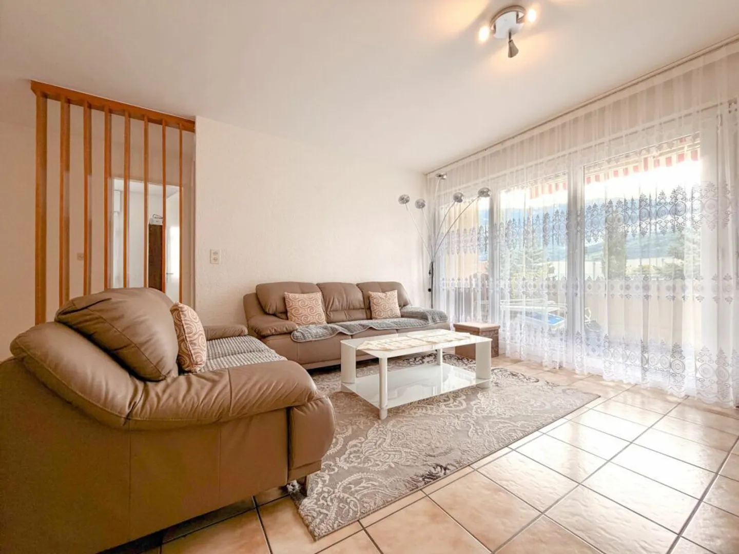 Appartement 4.5 pièces idéalement placé entre Vétroz - Conthey - Photo 2 sur 16