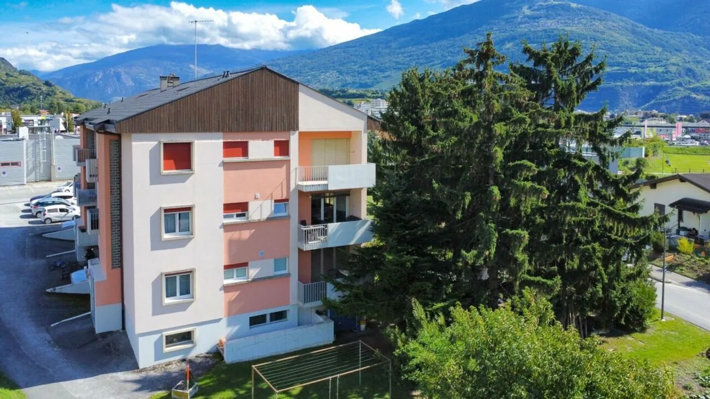 Appartement 4.5 pièces idéalement placé entre Vétroz - Conthey - Photo 3 sur 16